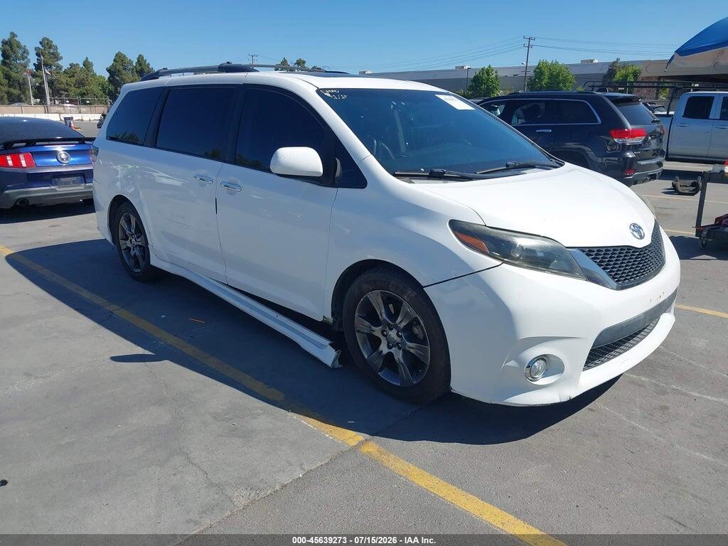 5TDXK3DC4FS676522 2015 TOYOTA SIENNA photo no. 1