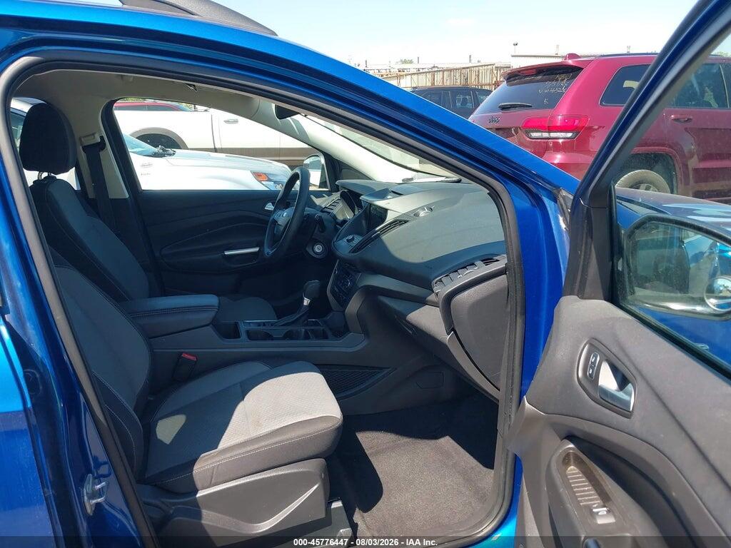 1FMCU0GD0HUC86863 2017 FORD ESCAPE photo no. 5