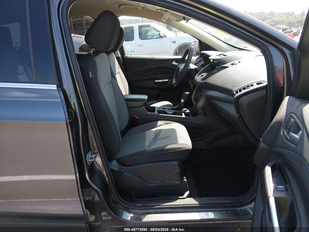 1FMCU0GD3HUD51608 2017 FORD ESCAPE photo no. 5