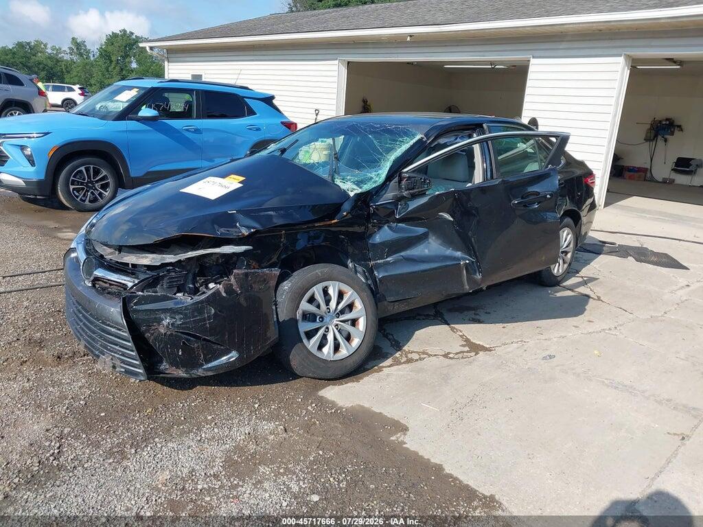 4T4BF1FK2FR481197 2015 TOYOTA CAMRY photo no. 2