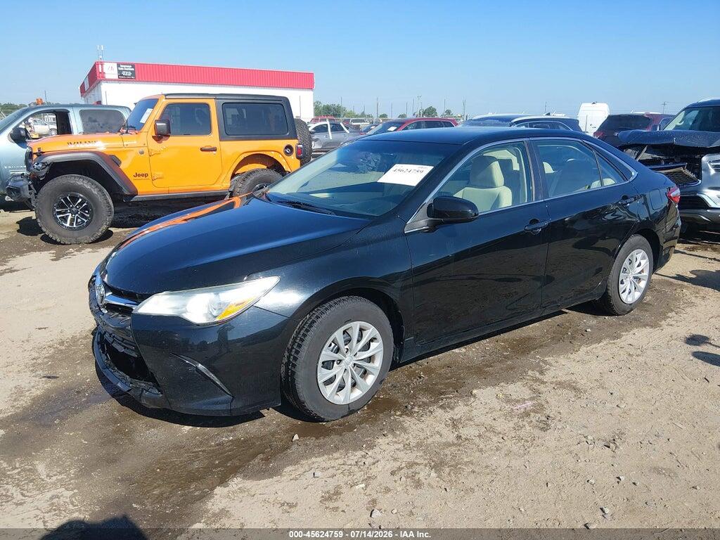 4T1BF1FK2FU043645 2015 TOYOTA CAMRY photo no. 2