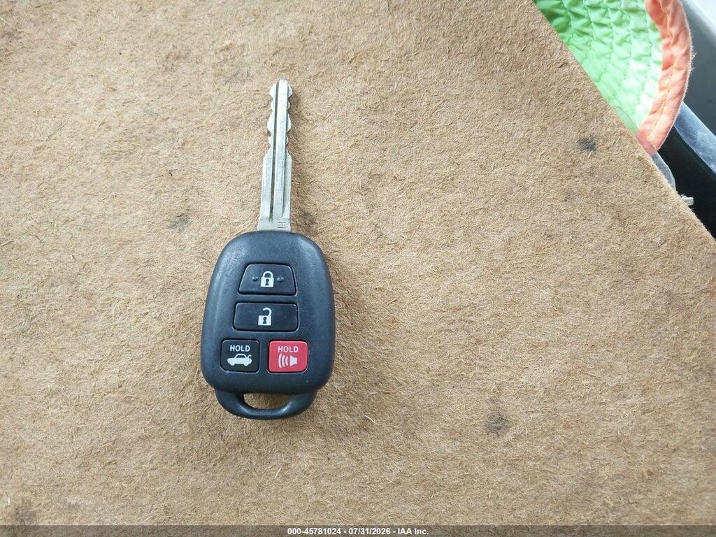 2T1BURHE4FC272115 2015 TOYOTA COROLLA photo no. 11