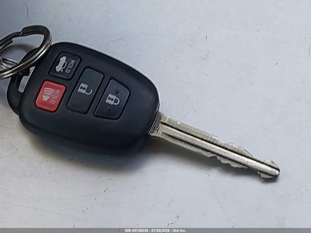 5YFBURHE5FP316851 2015 TOYOTA COROLLA photo no. 11