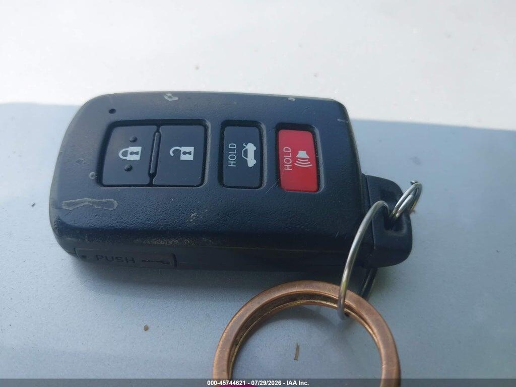 2T1BURHE1FC394267 2015 TOYOTA COROLLA photo no. 11