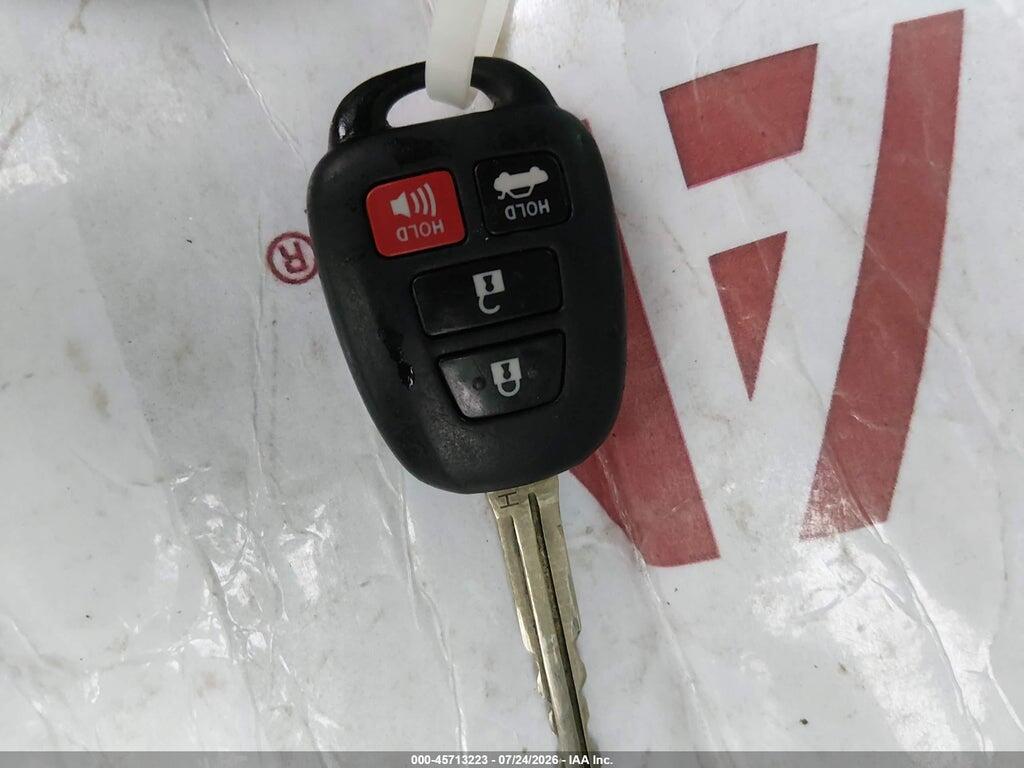 2T1BURHE4FC321832 2015 TOYOTA COROLLA photo no. 11