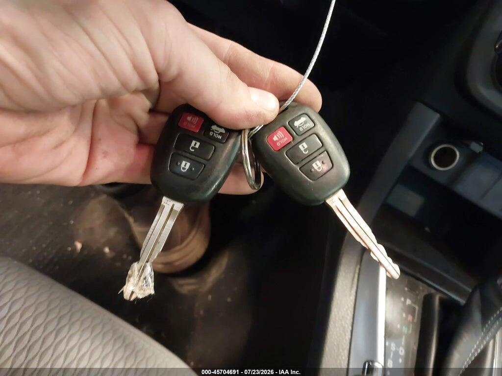 2T1BURHE3FC242085 2015 TOYOTA COROLLA photo no. 11