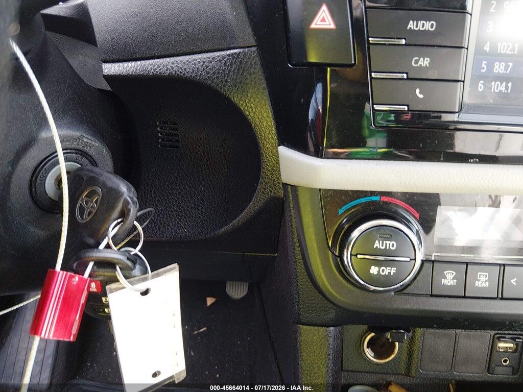 5YFBURHE6FP293547 2015 TOYOTA COROLLA photo no. 11