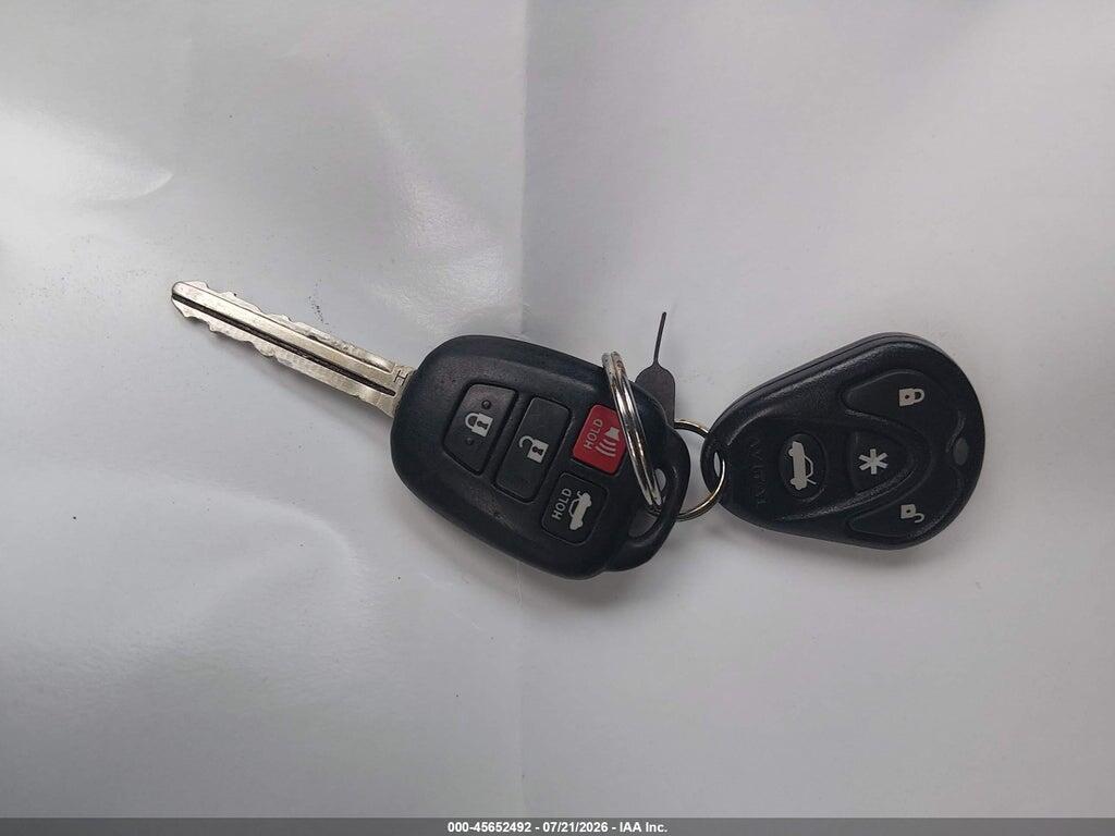 2T1BURHE8FC336575 2015 TOYOTA COROLLA photo no. 11