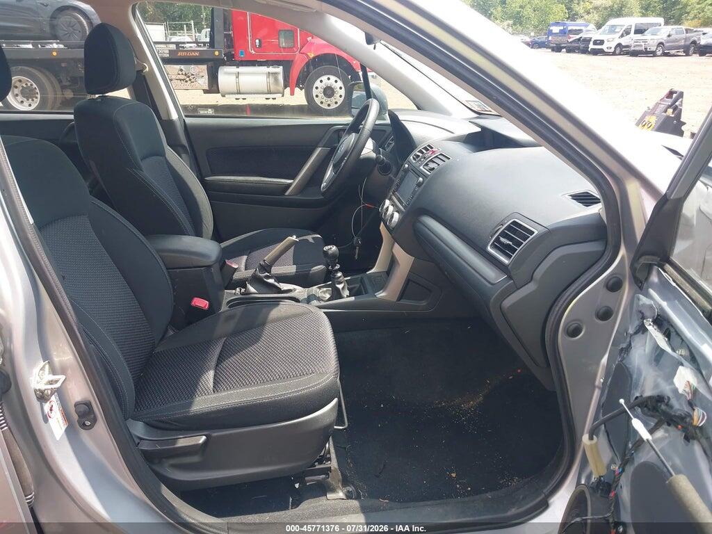 JF2SJAAC4JG607677 2018 SUBARU FORESTER photo no. 5