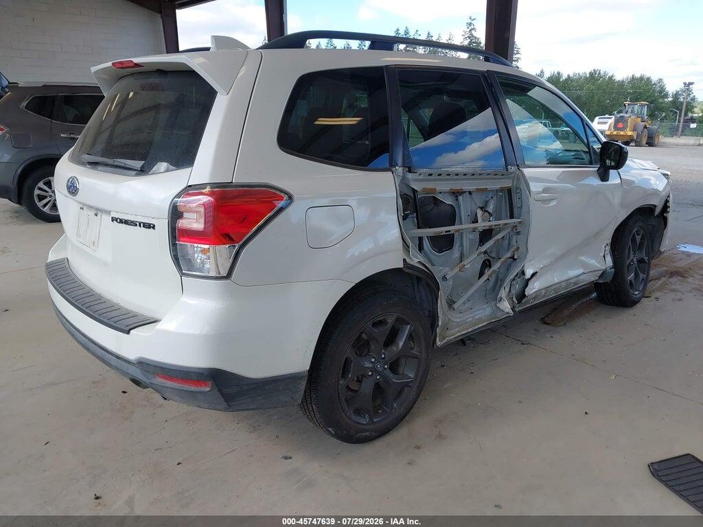 JF2SJAGC6JH549461 2018 SUBARU FORESTER photo no. 4