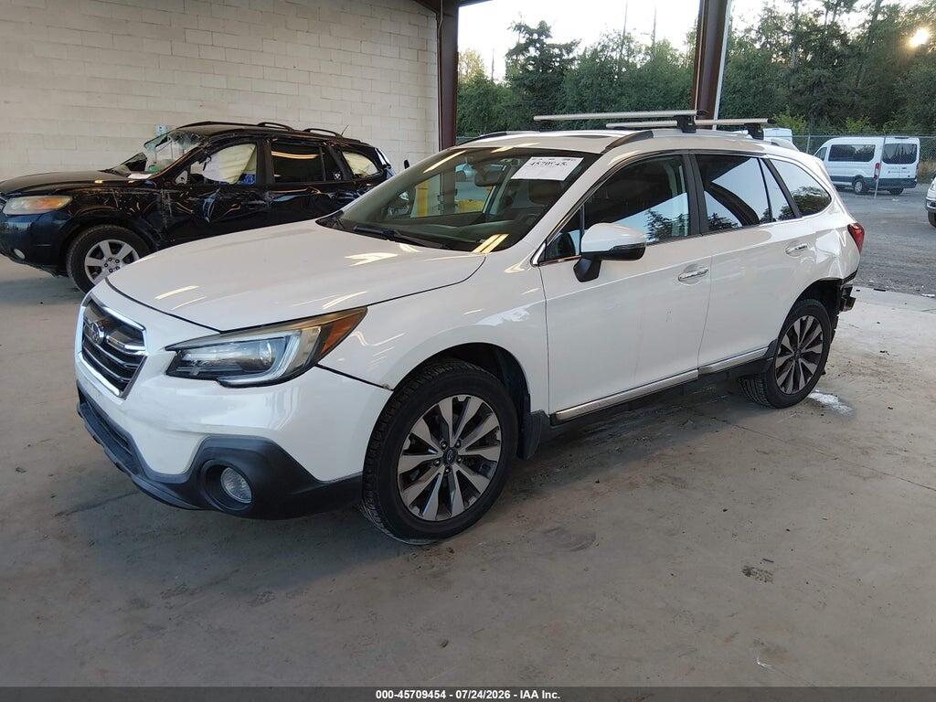 4S4BSATC2J3203465 2018 SUBARU OUTBACK photo no. 2