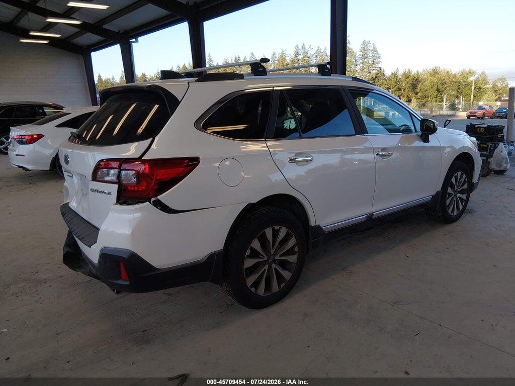 4S4BSATC2J3203465 2018 SUBARU OUTBACK photo no. 4