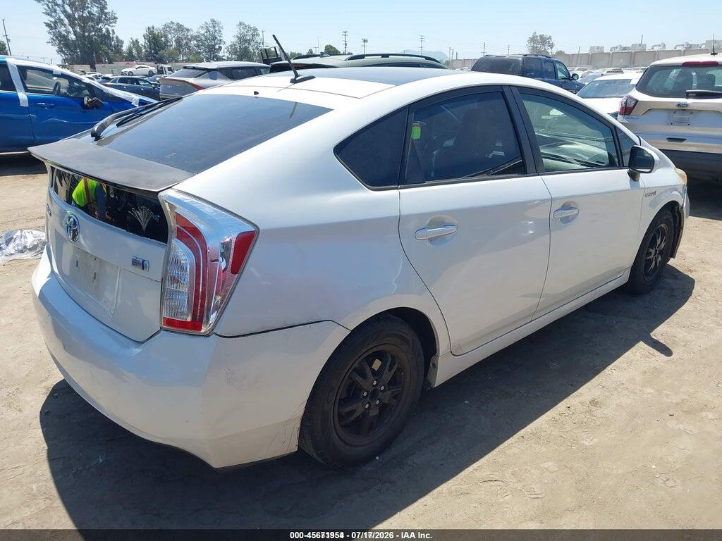 JTDKN3DU3F1874824 2015 TOYOTA PRIUS photo no. 4