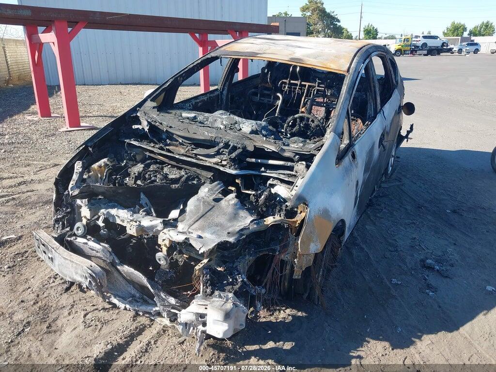 JTDZN3EU4FJ025766 2015 TOYOTA PRIUS V photo no. 2