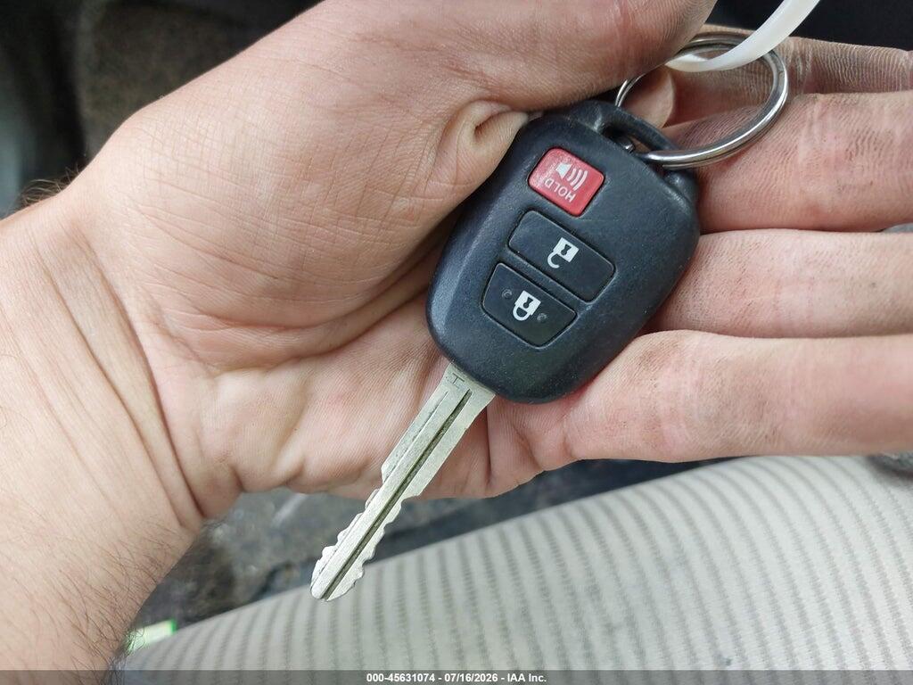2T3RFREV9FW335700 2015 TOYOTA RAV4 photo no. 11