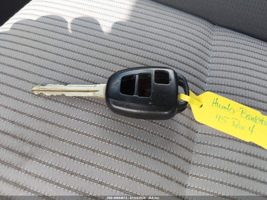2T3WFREV2FW161648 2015 TOYOTA RAV4 photo no. 11