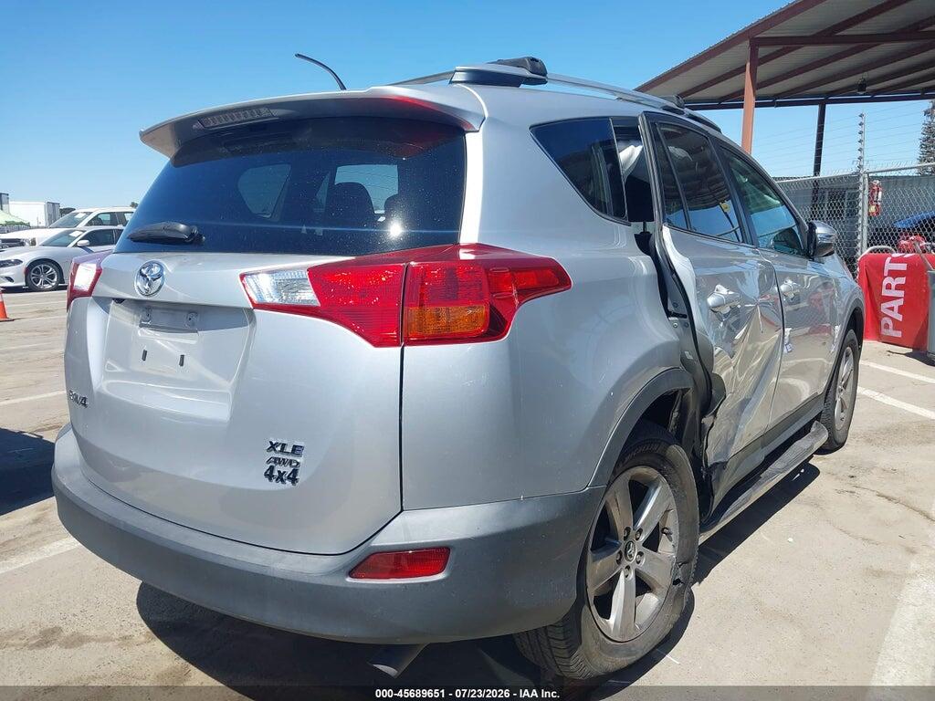 2T3RFREV0FW284572 2015 TOYOTA RAV4 photo no. 4