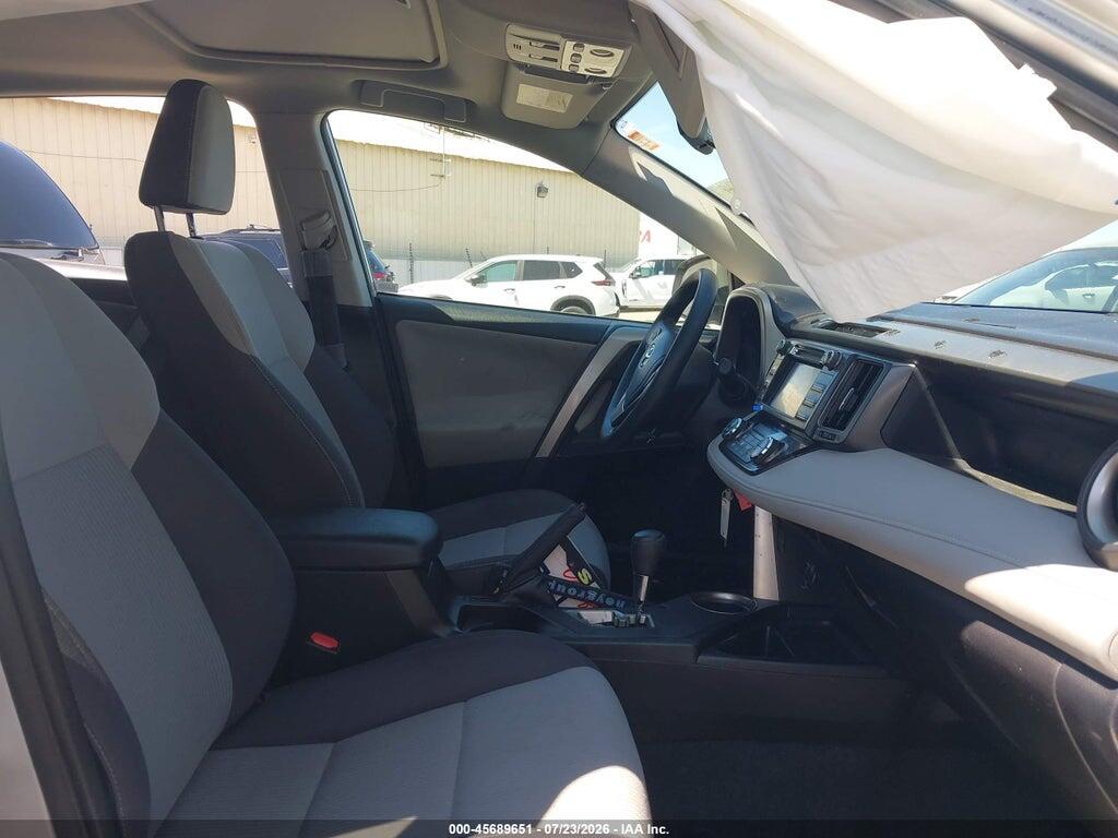 2T3RFREV0FW284572 2015 TOYOTA RAV4 photo no. 5