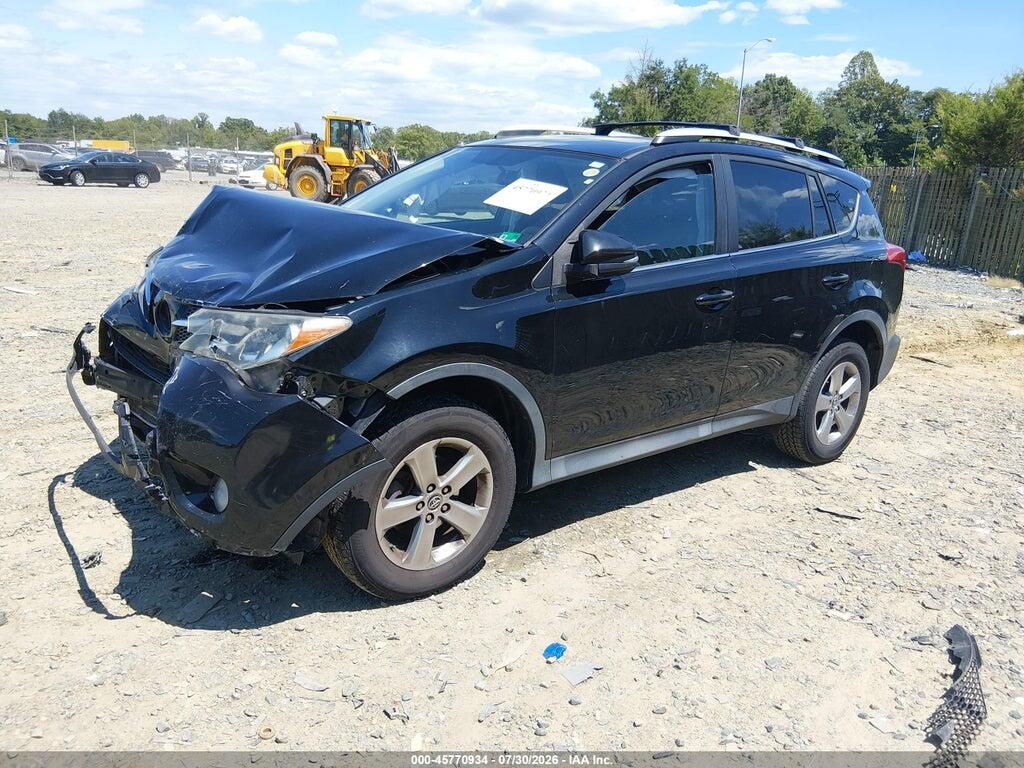 2T3RFREV5FW279741 2015 TOYOTA RAV4 photo no. 2