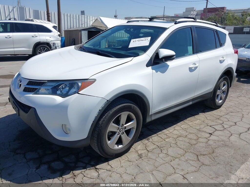2T3WFREV9FW178947 2015 TOYOTA RAV4 photo no. 2
