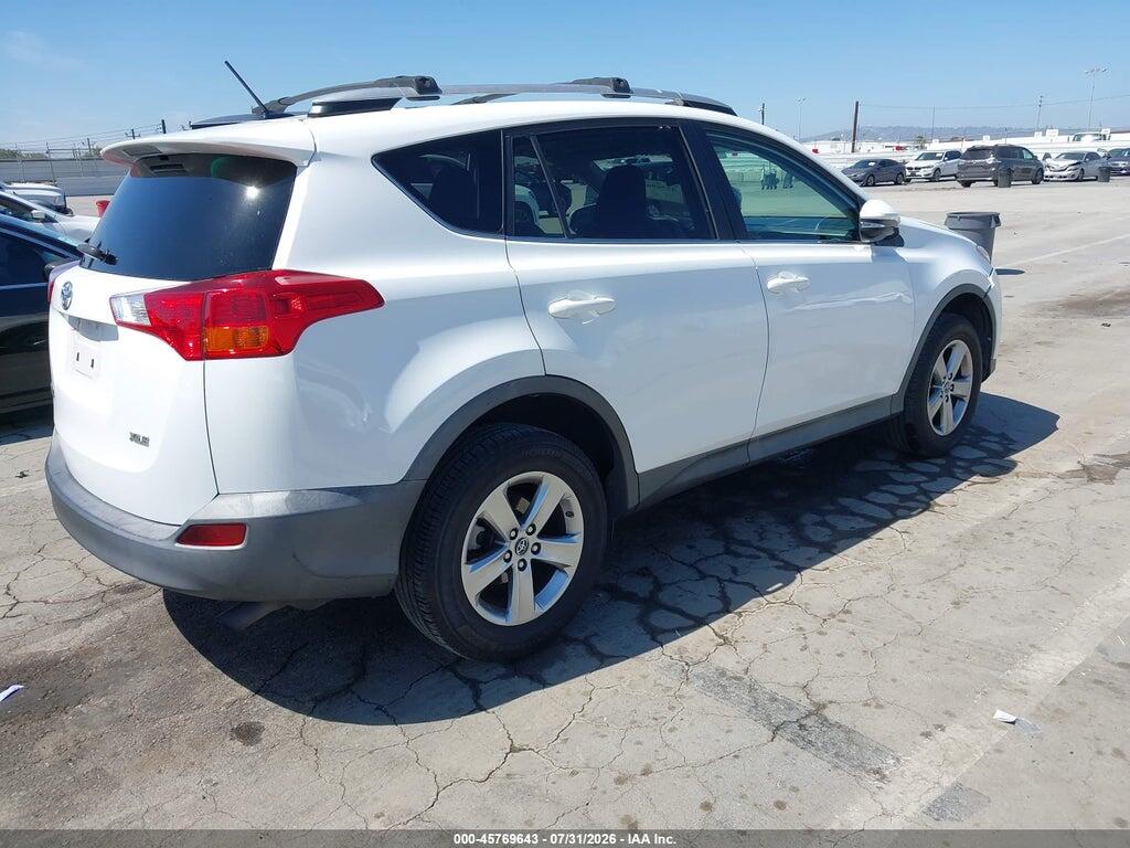 2T3WFREV9FW178947 2015 TOYOTA RAV4 photo no. 4