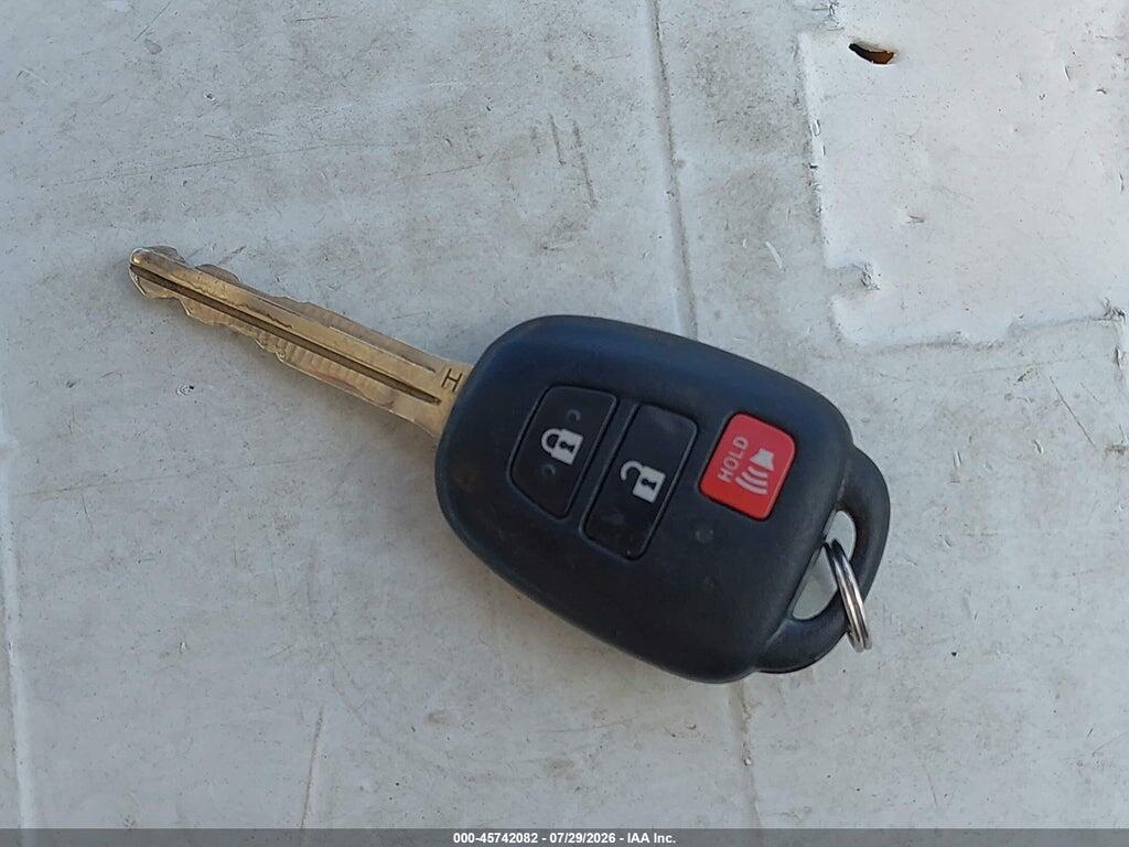 2T3BFREV3FW230300 2015 TOYOTA RAV4 photo no. 11