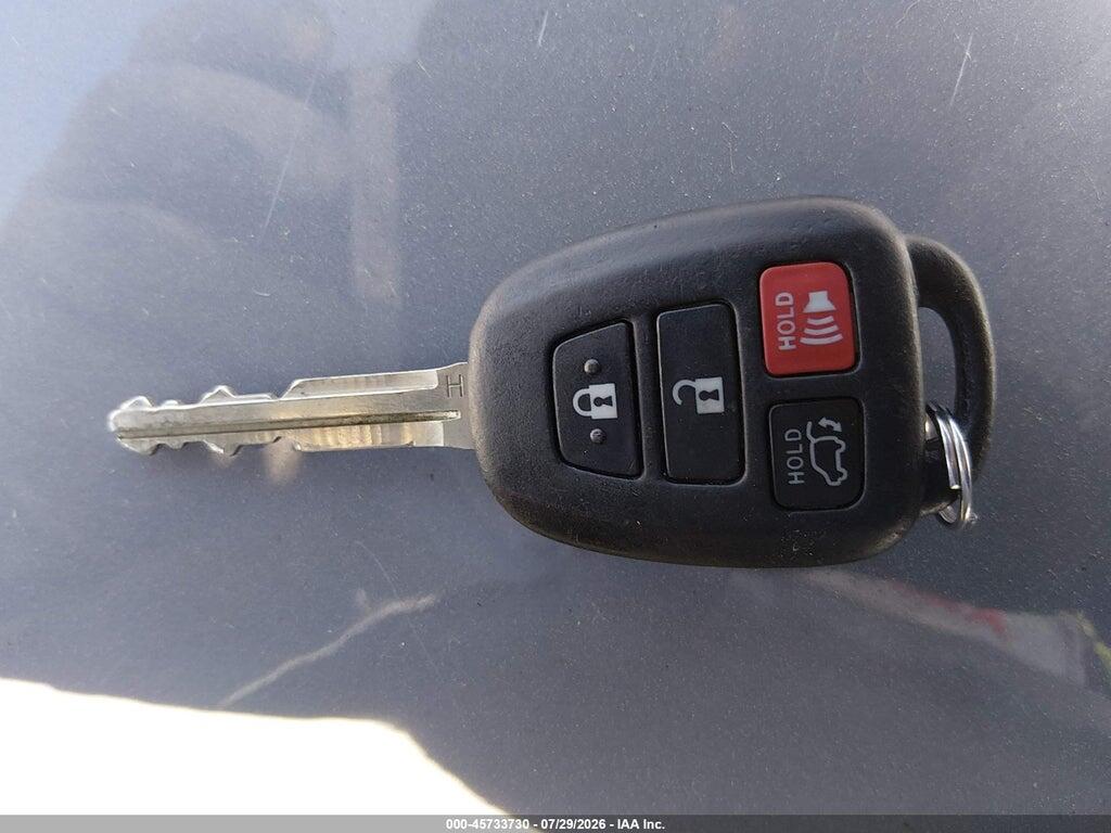 2T3WFREV9FW175594 2015 TOYOTA RAV4 photo no. 11