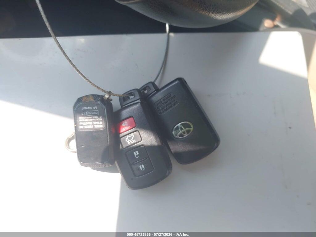2T3DFREV1FW260596 2015 TOYOTA RAV4 photo no. 11