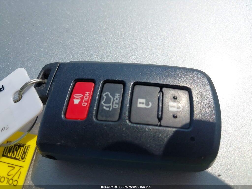 2T3DFREV6FW281816 2015 TOYOTA RAV4 photo no. 11