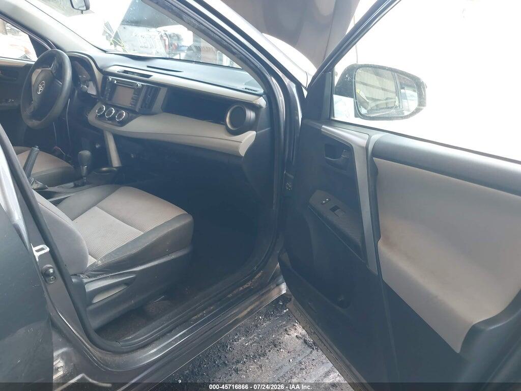 JTMZFREV3FD068356 2015 TOYOTA RAV4 photo no. 5