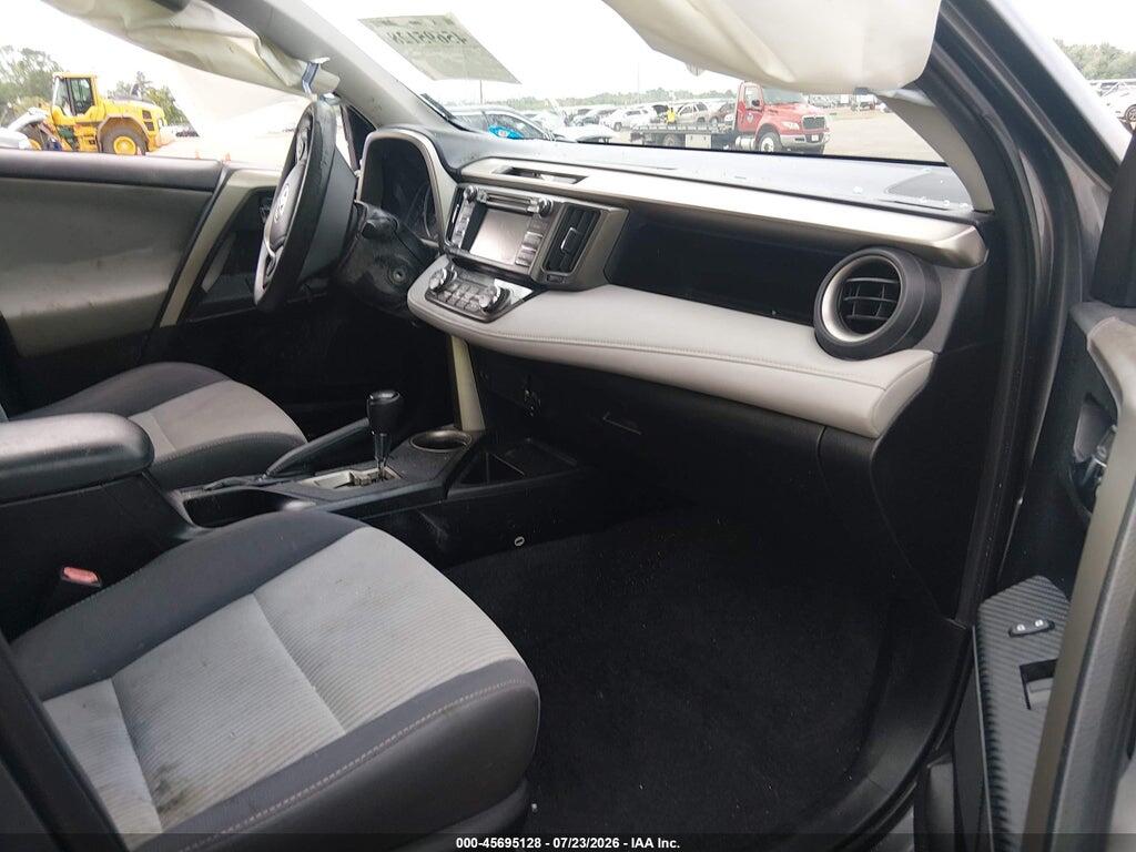 2T3WFREV2FW132022 2015 TOYOTA RAV4 photo no. 5