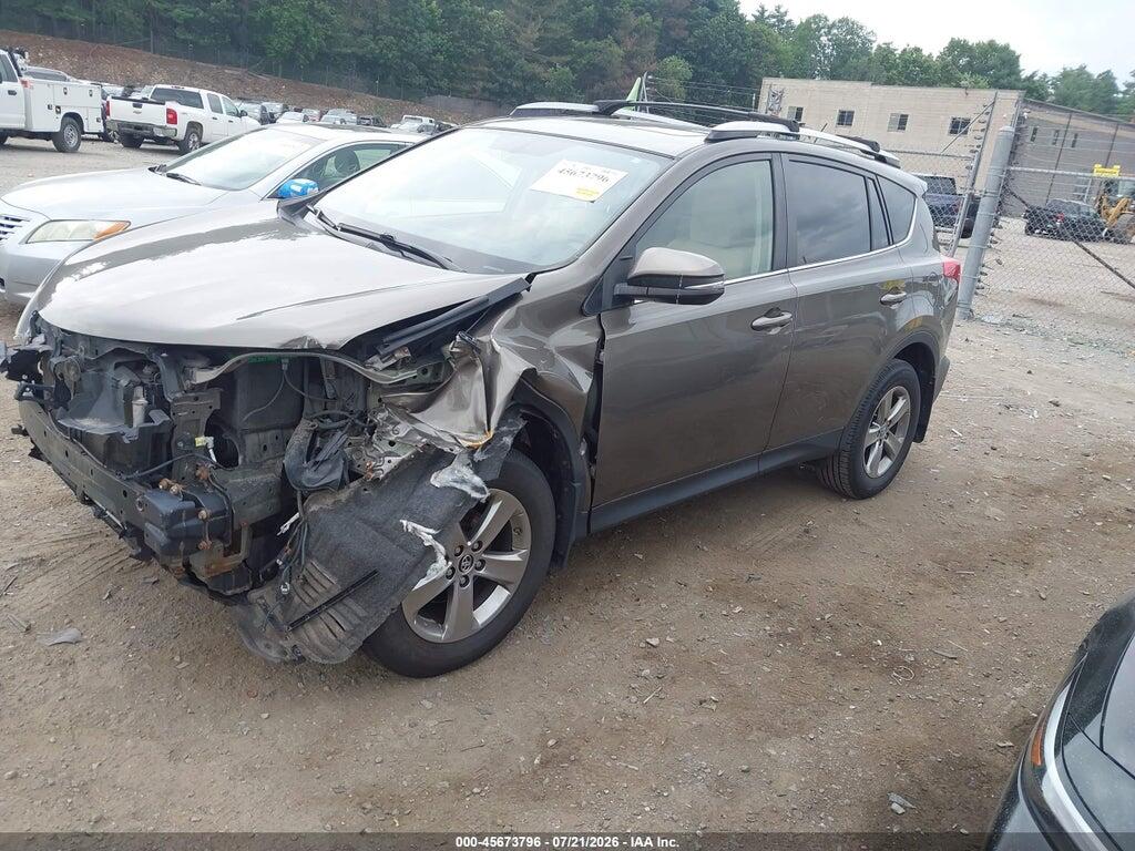 JTMRFREV9FD157185 2015 TOYOTA RAV4 photo no. 2