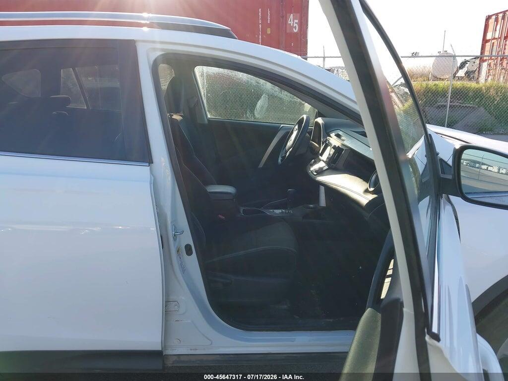 2T3RFREV7FW273617 2015 TOYOTA RAV4 photo no. 5