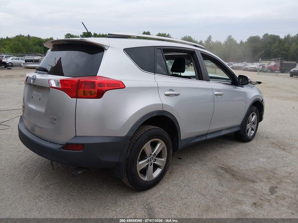 2T3RFREV9FW386176 2015 TOYOTA RAV4 photo no. 4