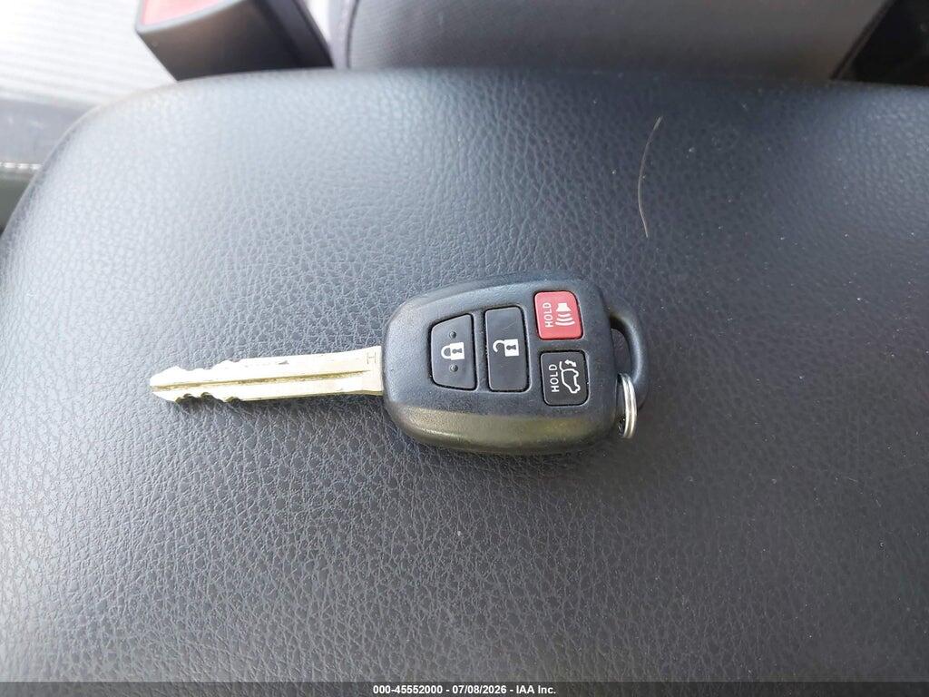 JTMRFREV3FD139491 2015 TOYOTA RAV4 photo no. 11