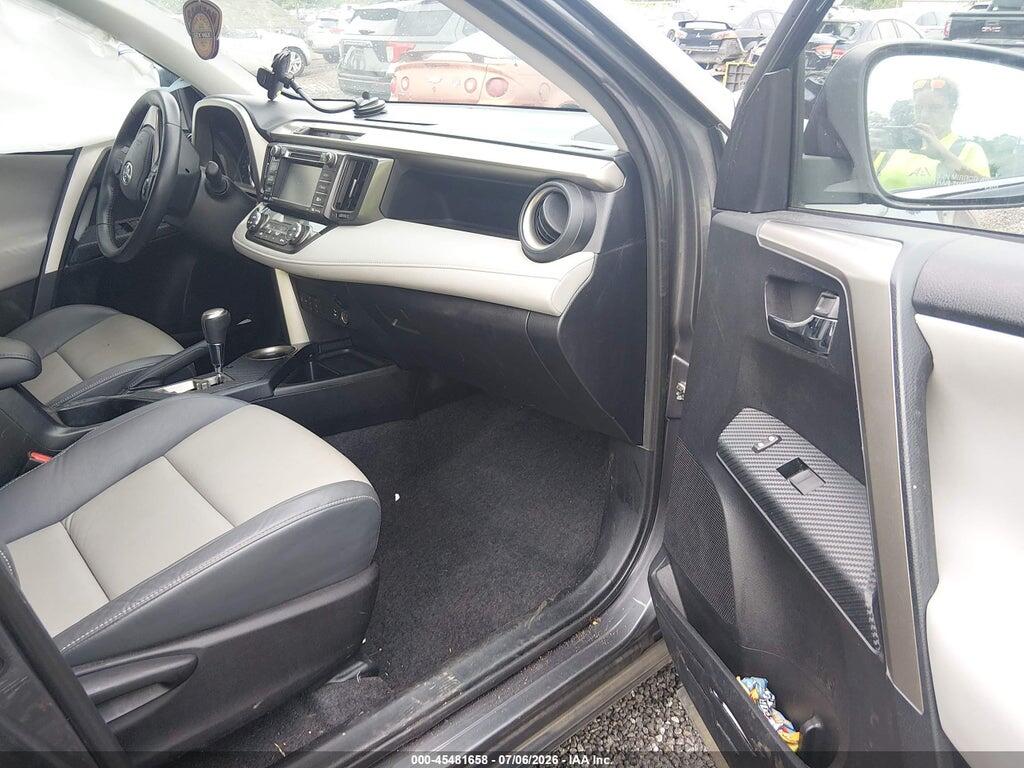 2T3YFREV2FW205138 2015 TOYOTA RAV4 photo no. 5