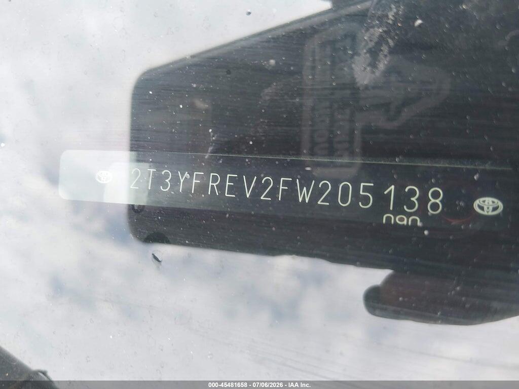 2T3YFREV2FW205138 2015 TOYOTA RAV4 photo no. 9