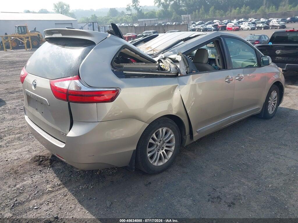 5TDYK3DC4FS588297 2015 TOYOTA SIENNA photo no. 4