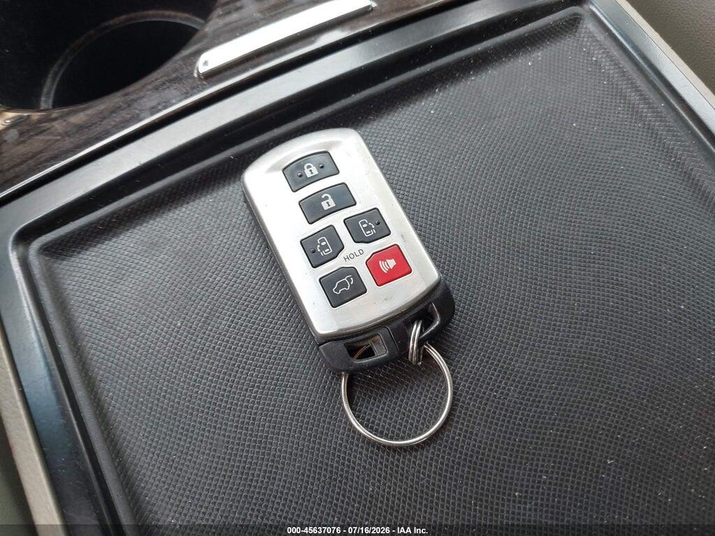 5TDDK3DC0FS105337 2015 TOYOTA SIENNA photo no. 11