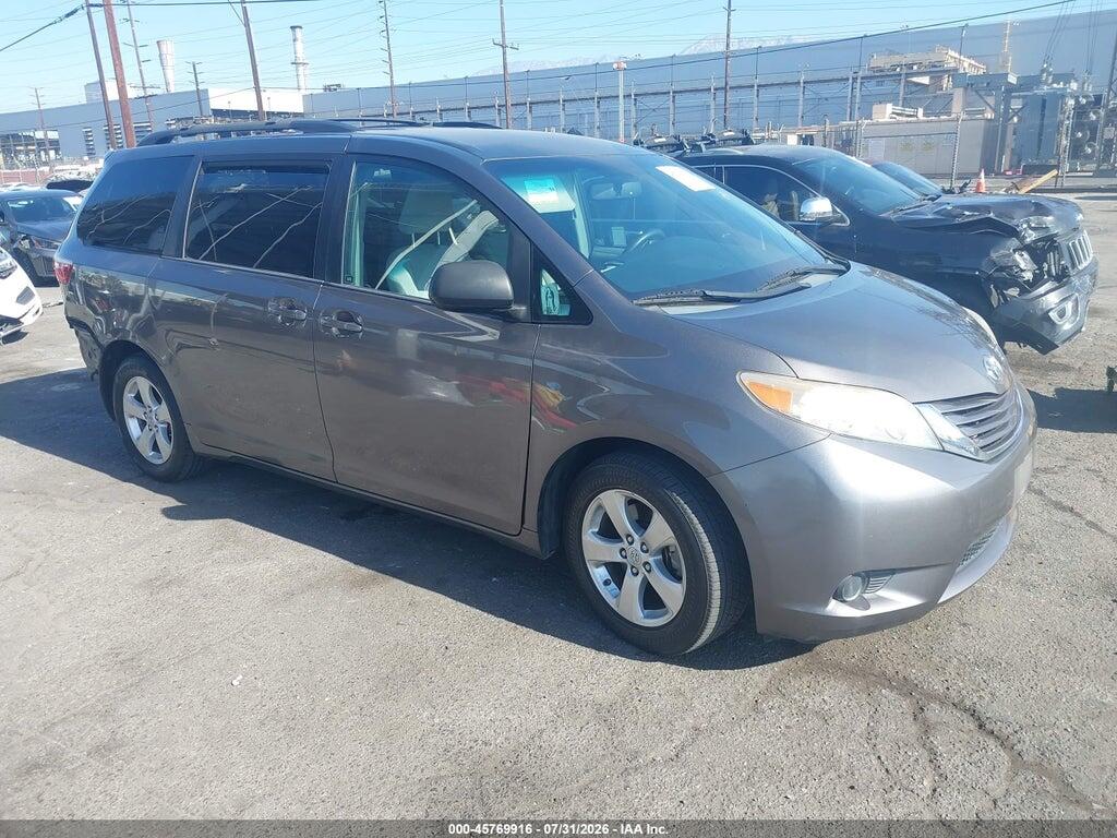 5TDKK3DC6FS601668 2015 TOYOTA SIENNA photo no. 1