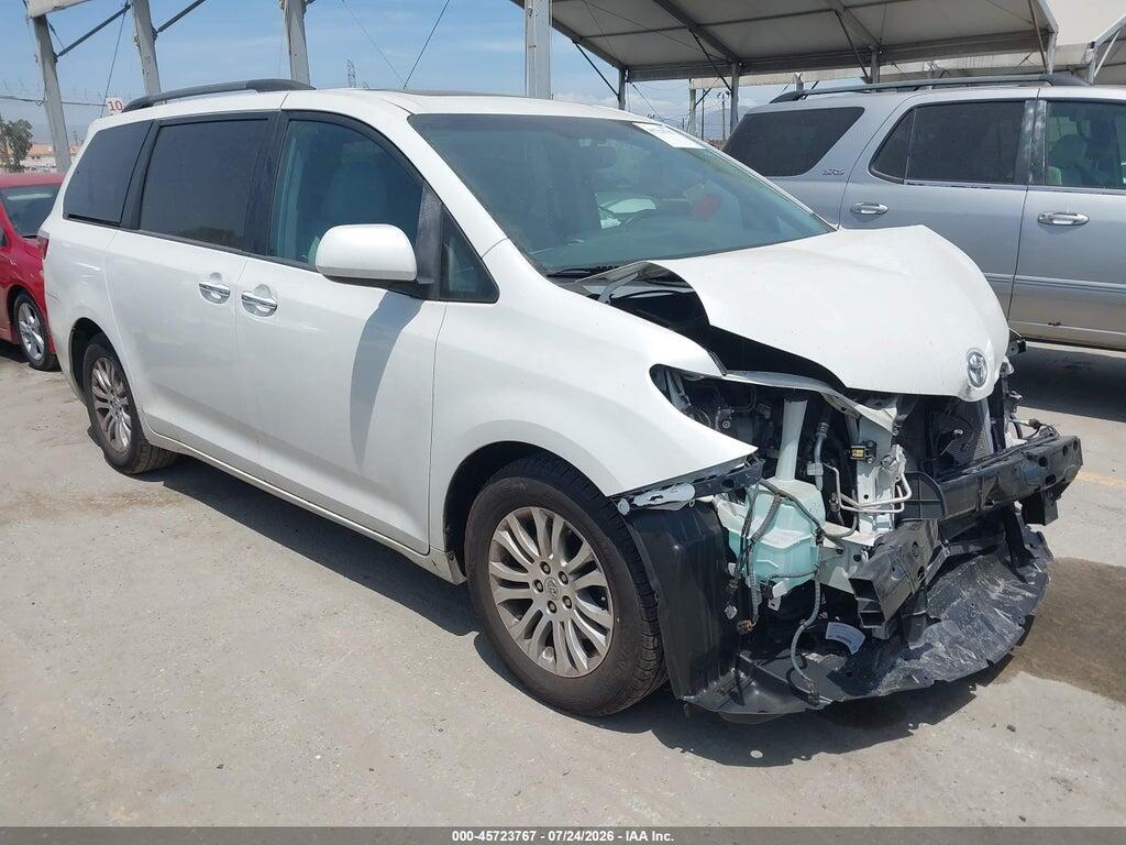 5TDYK3DC4FS671440 2015 TOYOTA SIENNA photo no. 1