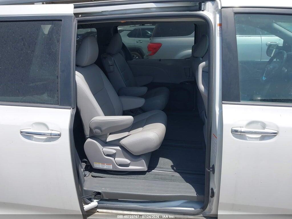 5TDYK3DC4FS671440 2015 TOYOTA SIENNA photo no. 8