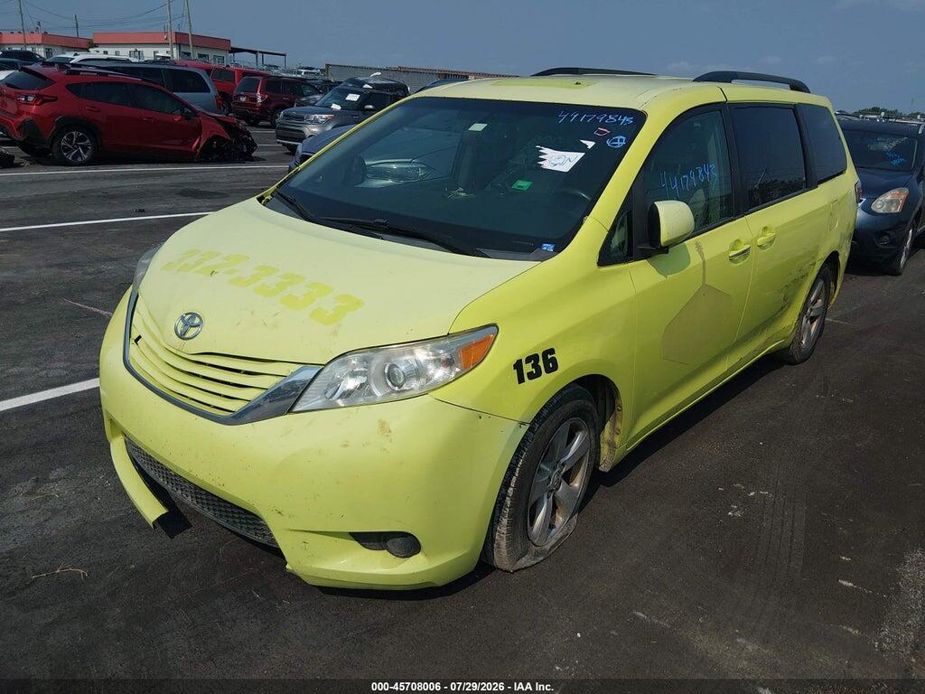 5TDKK3DC5FS644656 2015 TOYOTA SIENNA photo no. 2