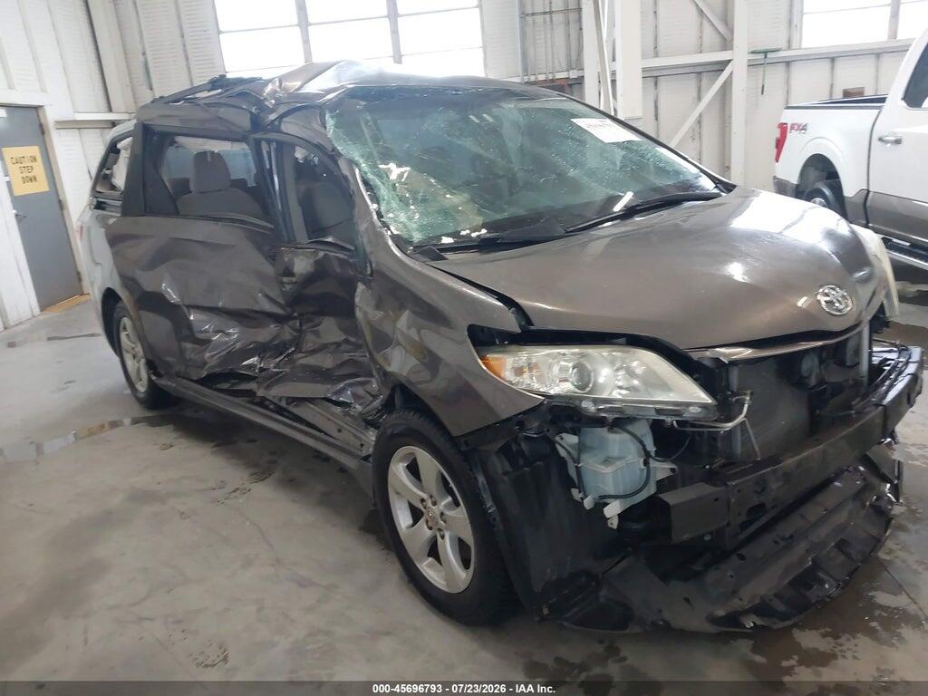 5TDKK3DC8FS673858 2015 TOYOTA SIENNA photo no. 1