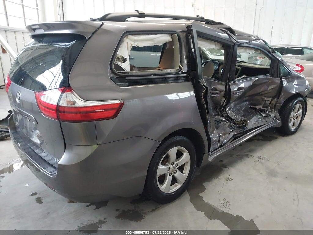 5TDKK3DC8FS673858 2015 TOYOTA SIENNA photo no. 4