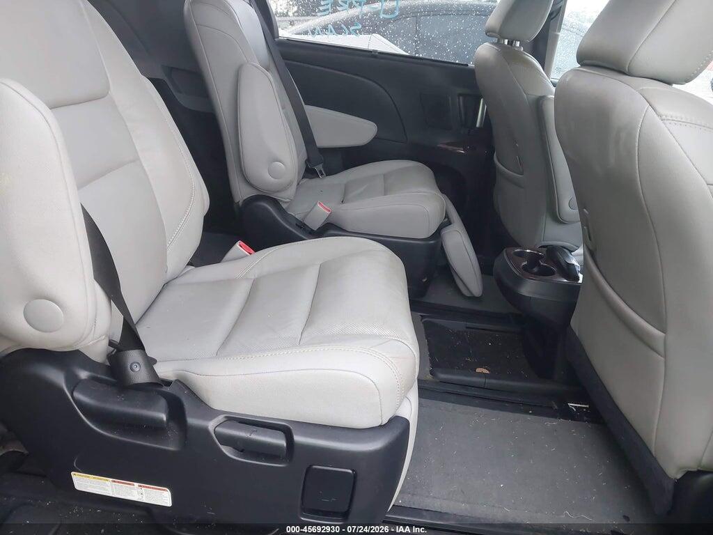 5TDYK3DC9FS619401 2015 TOYOTA SIENNA photo no. 8