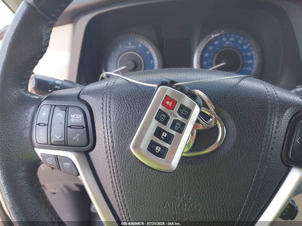 5TDDK3DC3FS096276 2015 TOYOTA SIENNA photo no. 11