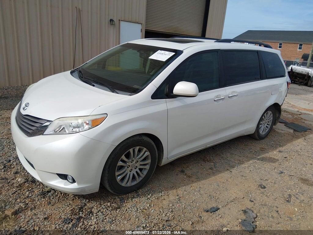5TDYK3DCXFS616152 2015 TOYOTA SIENNA photo no. 2