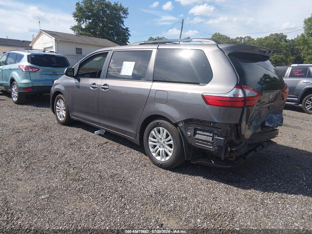 5TDYK3DC3FS638932 2015 TOYOTA SIENNA photo no. 3