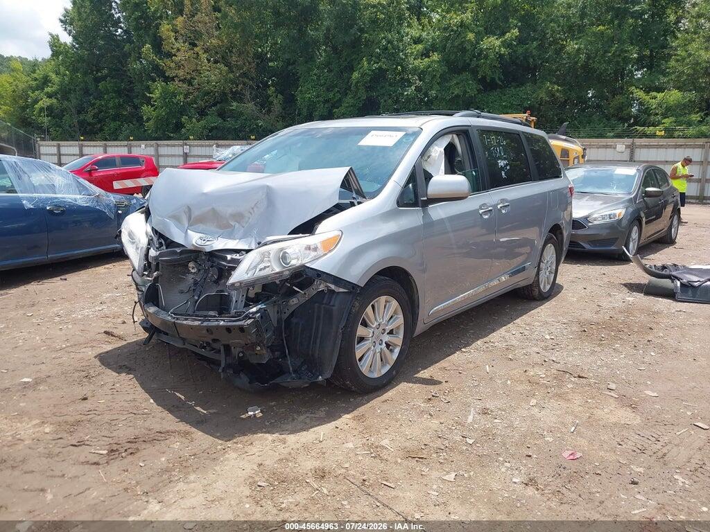 5TDDK3DCXFS125952 2015 TOYOTA SIENNA photo no. 2